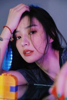 国产女主播校园视频在线,揭秘国产女主播的在线直播幕后